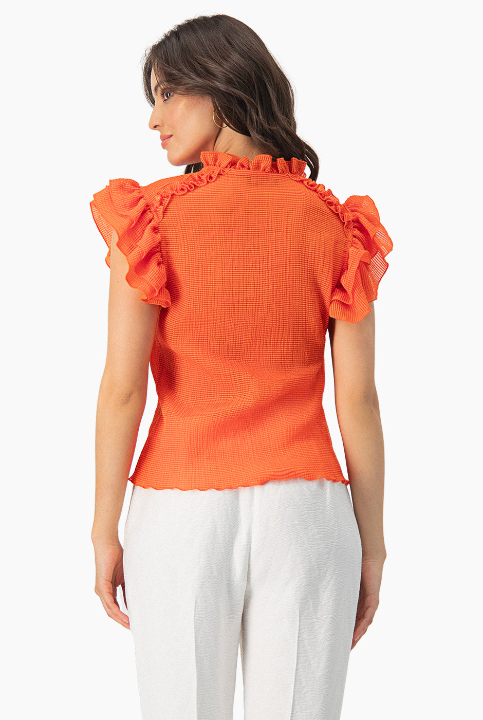 Blusa naranja de manga con olanes