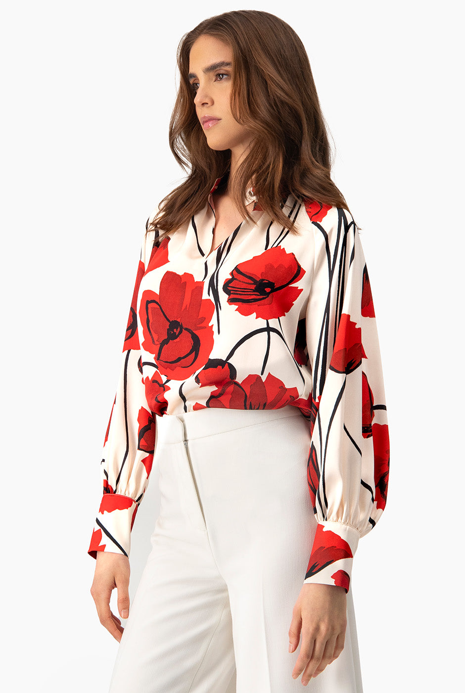 Blusa estampada multicolor con cuello mao y puños