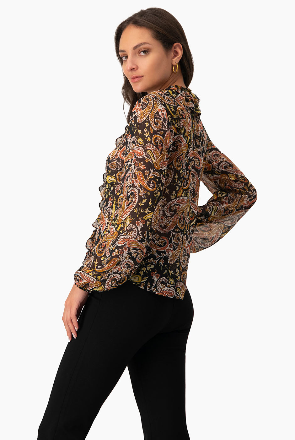 Blusa estampada multicolor con escote en V y volantes