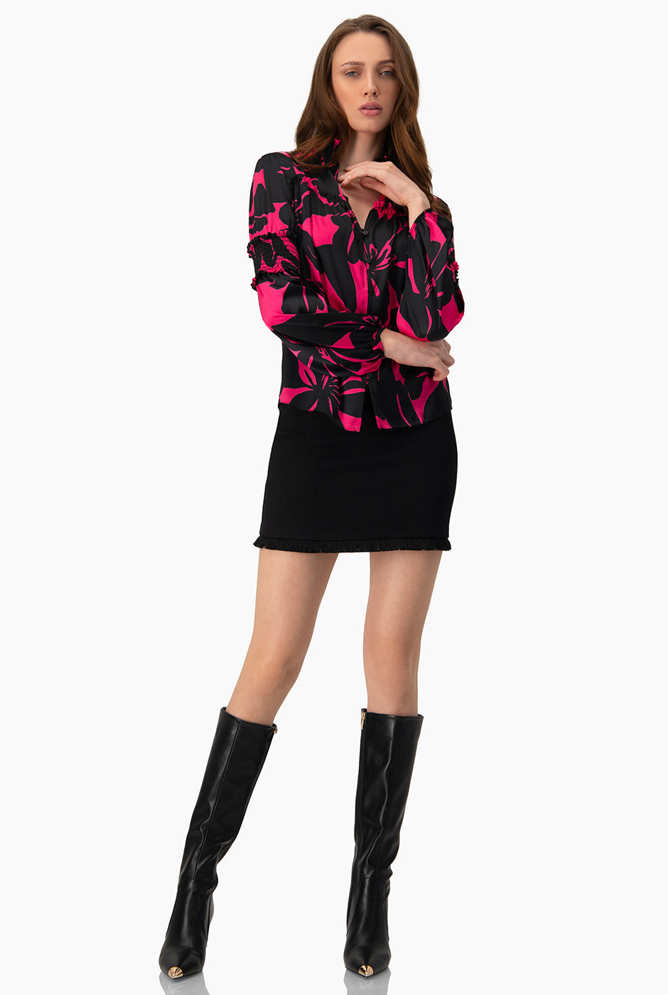 Blusa fucsia de manga larga con estampado floral y smock