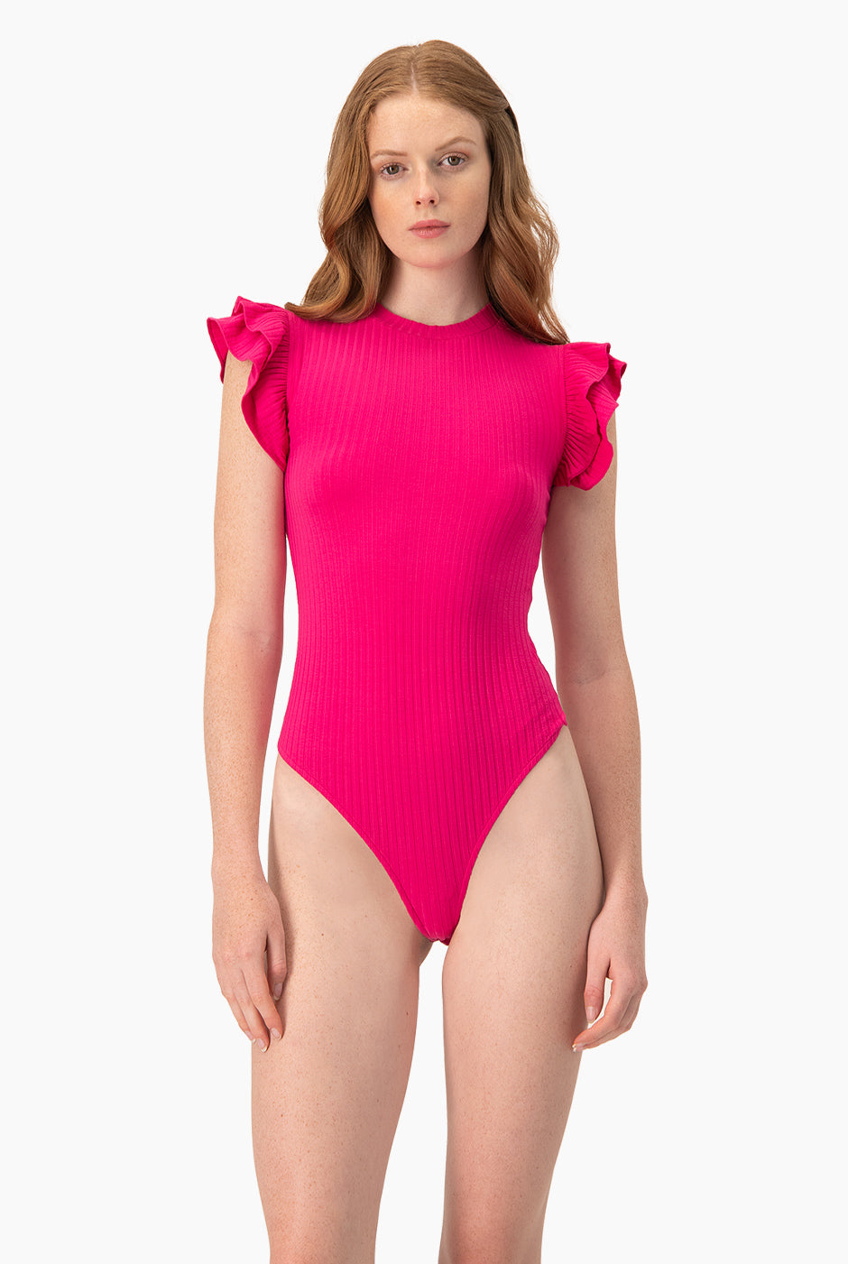 Body rosa con olanes en los hombros y cuello redondo