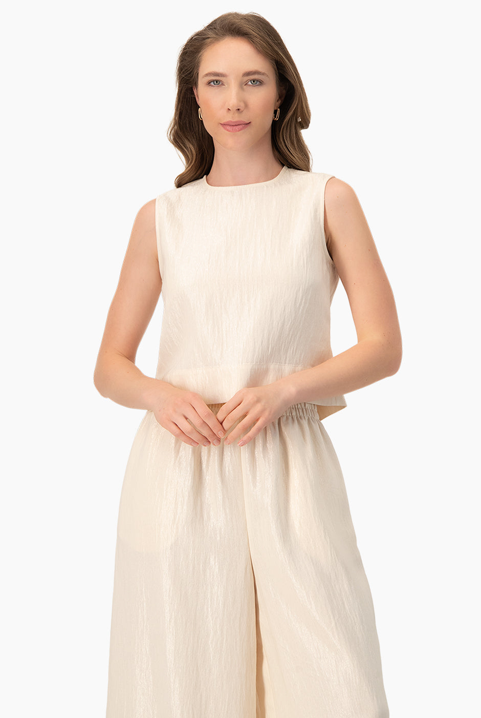 Top recto liso sin mangas en tono natural