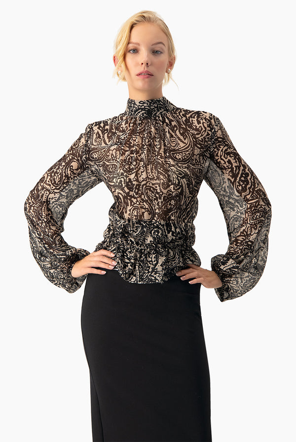 Blusa estampada cuello alto