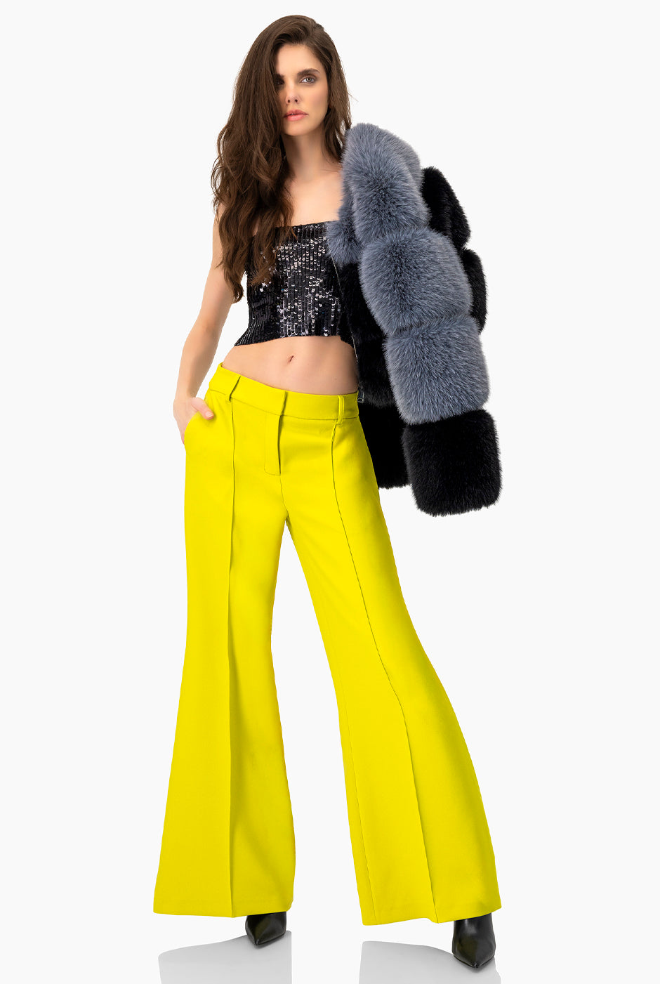 Top tubo negro con lentejuelas, sin mangas, entallado