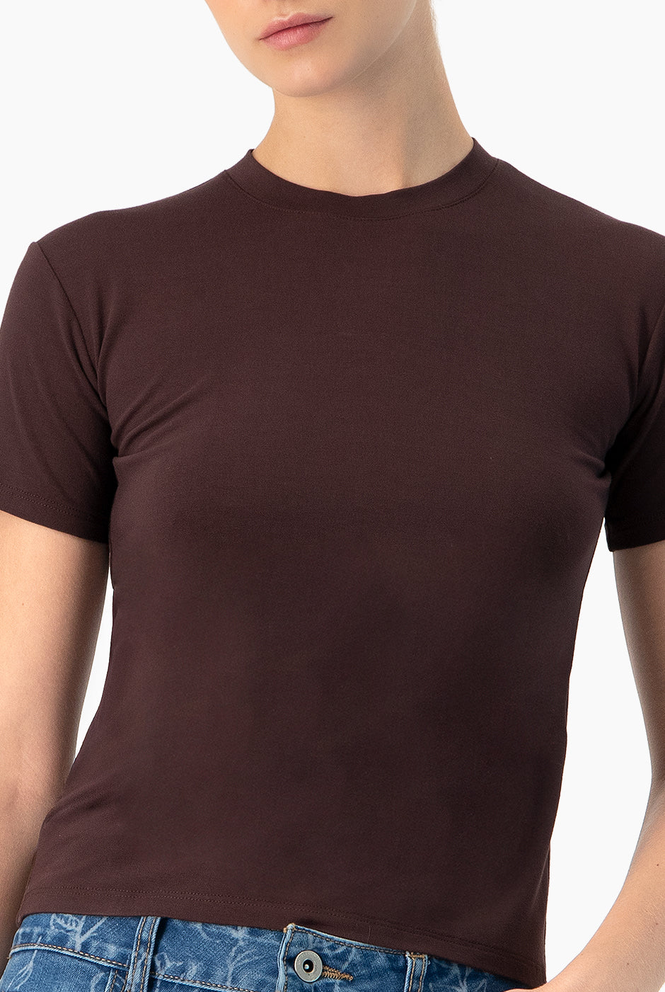 Playera básica café lisa de manga corta, estilo casual