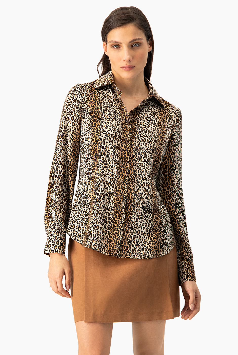 Blusa camisera larga con estampado de leopardo en color café