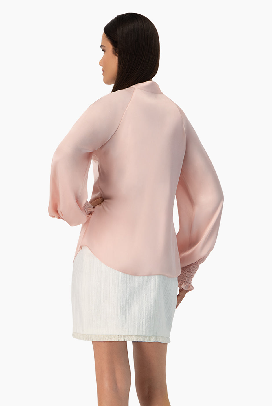 Blusa recta rosa palo de cuello mao con botones y mangas largas