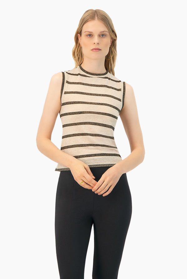 Blusa sin mangas y cuello redondo