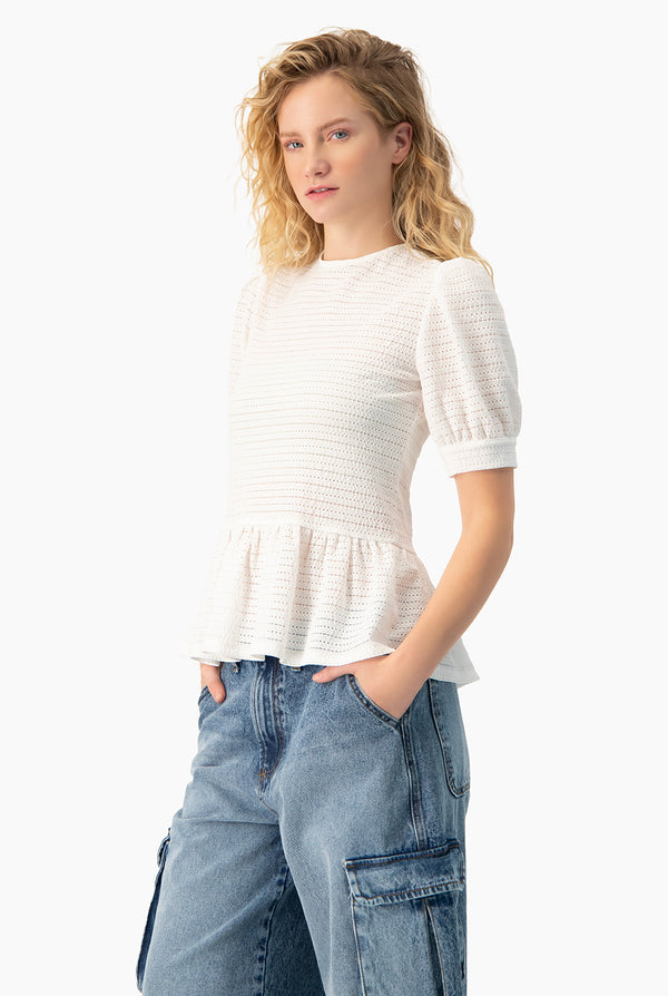 Blusa peplum blanca manga corta