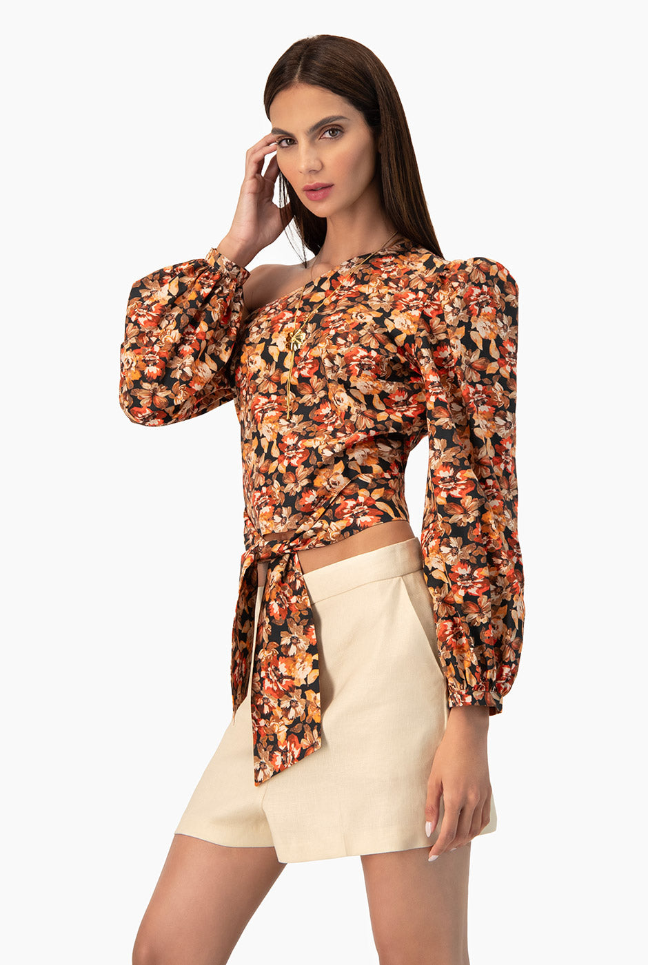 Blusa Ivonne con estampado floral y amarre en la cintura