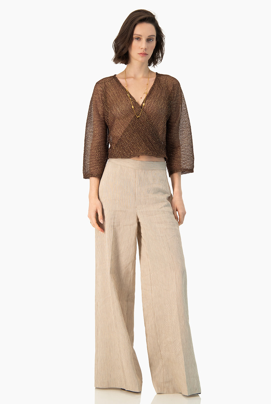 Blusa tejida Ivonne café con escote en V y brillo metálico