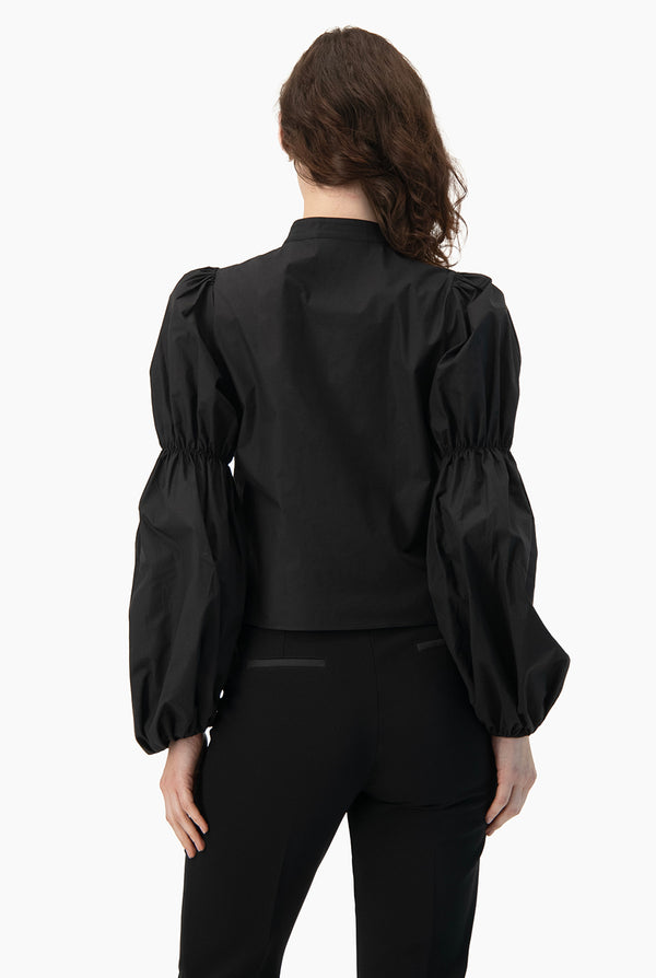 Blusa Ivonne negra manga abullonada