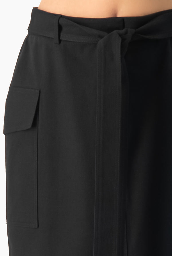 Falda larga color negro con cinta