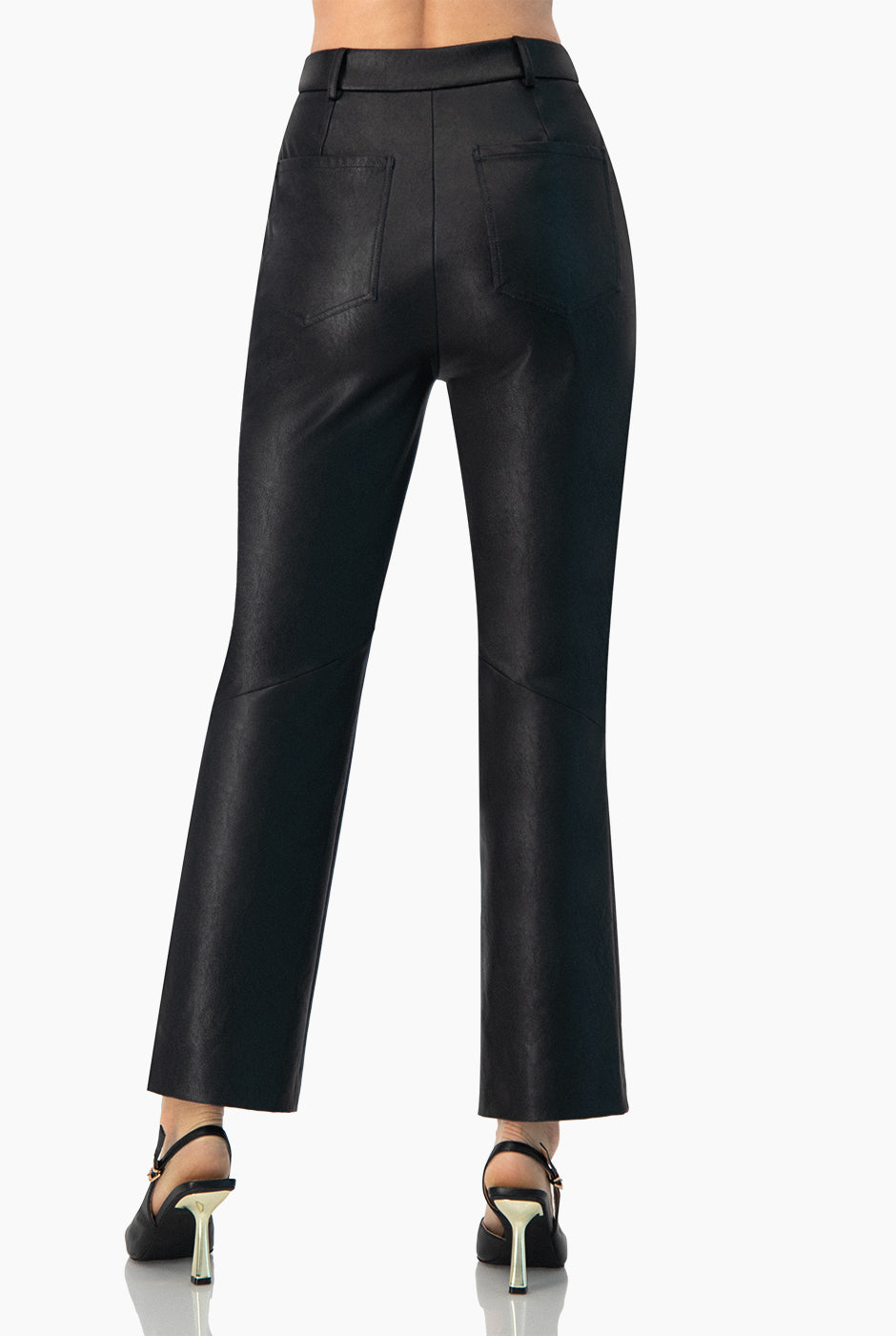 Pantalon capri con bolsillos