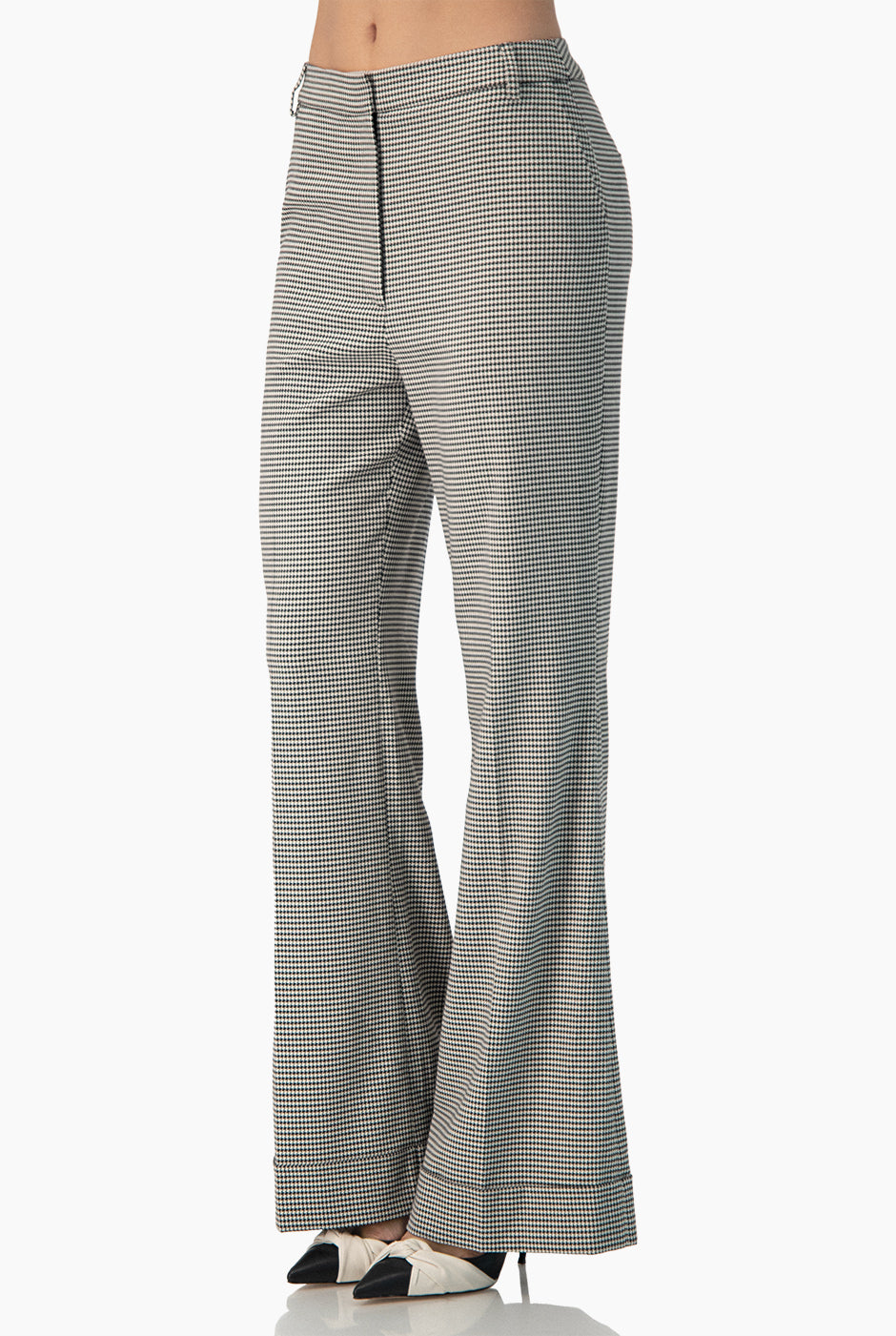 Pantalon acampanado con bolsillos