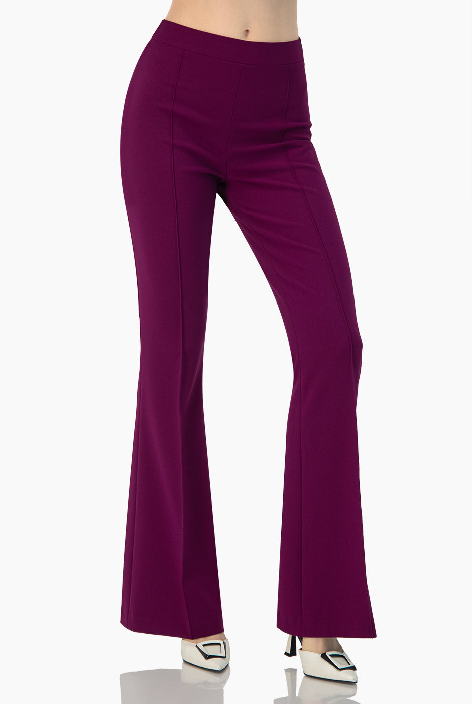 Pantalon liso acampanado morado