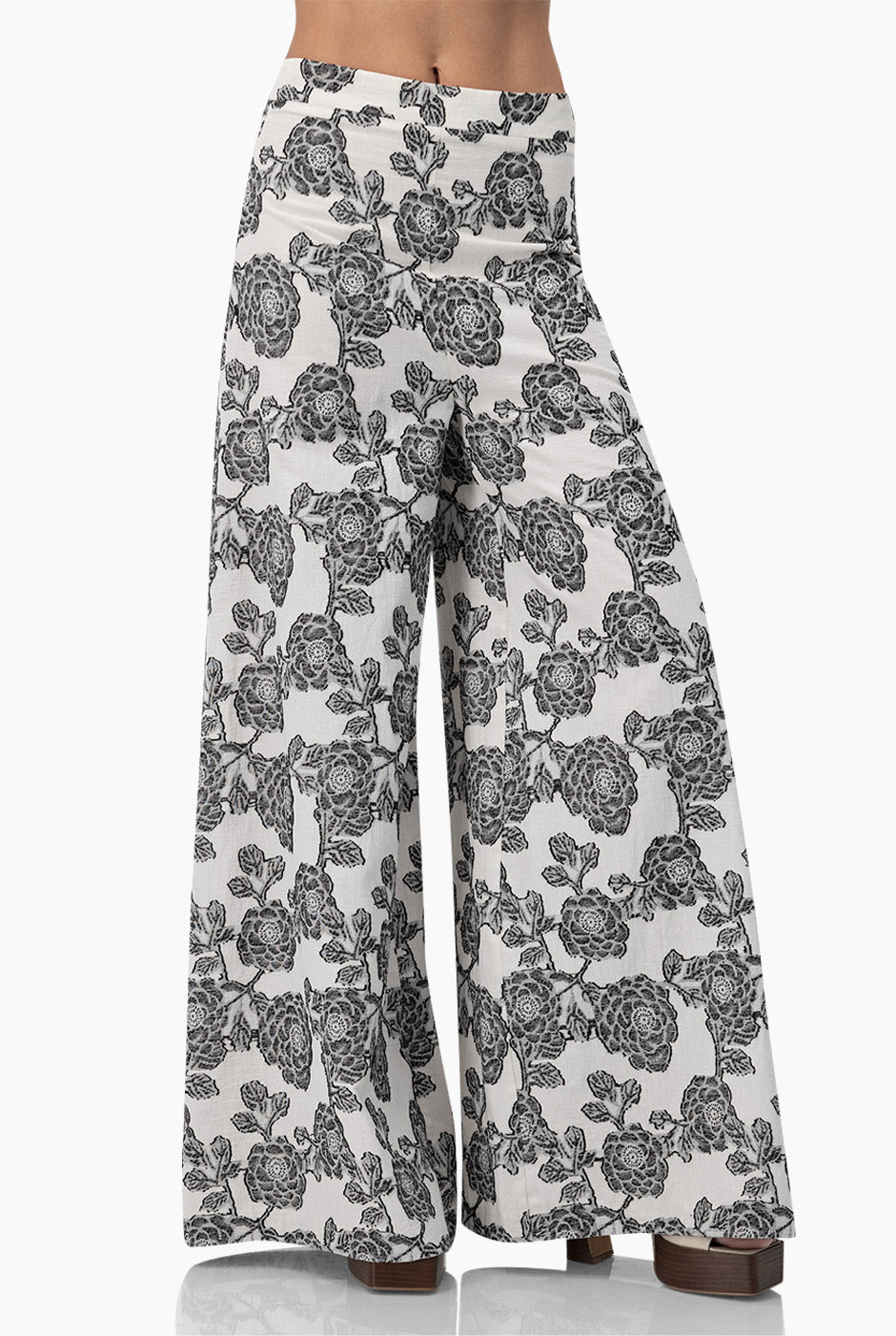 Pantalon pierna ancha y estampado