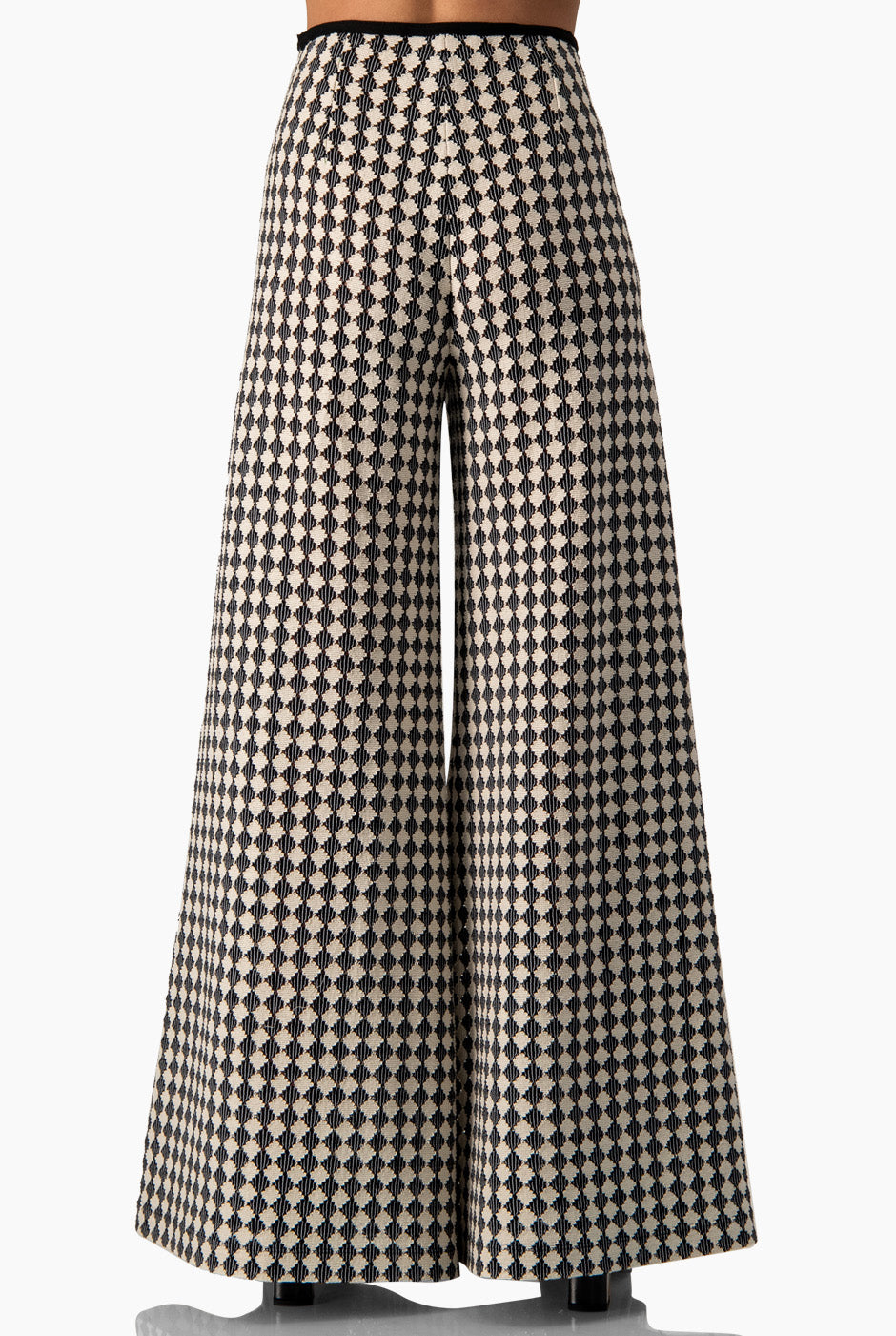 Pantalón tejido amplio en color natural con estampado geométrico