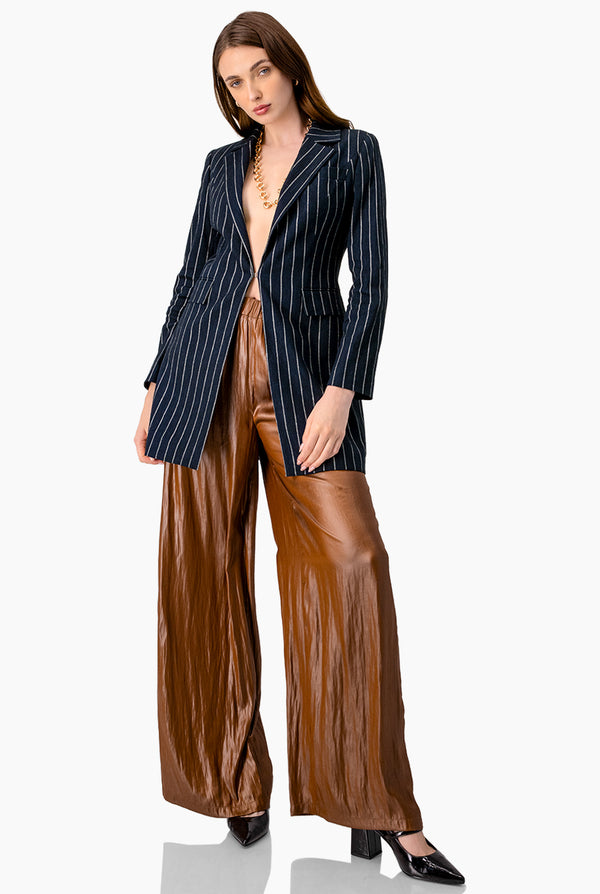 Pantalon pierna amplia sin bolsas