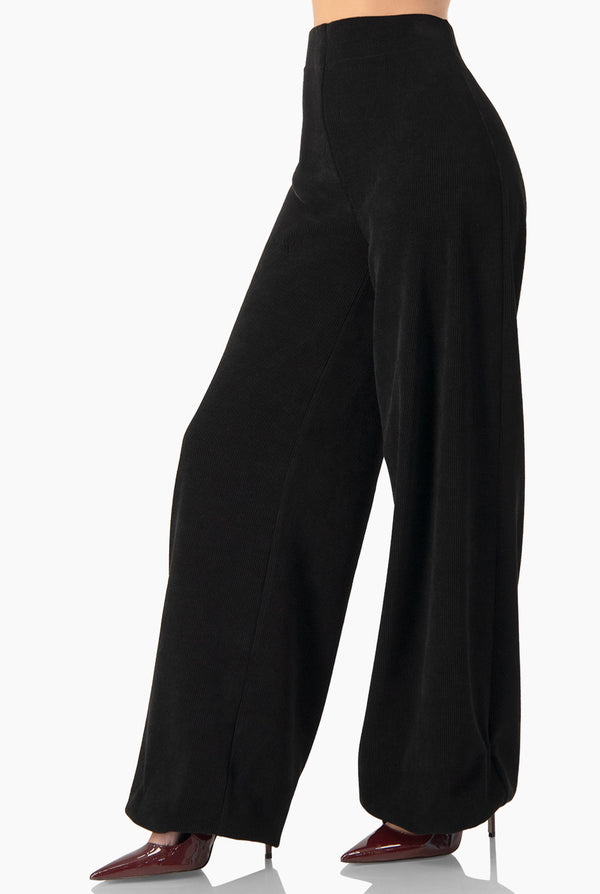 Pantalon amplio color negro