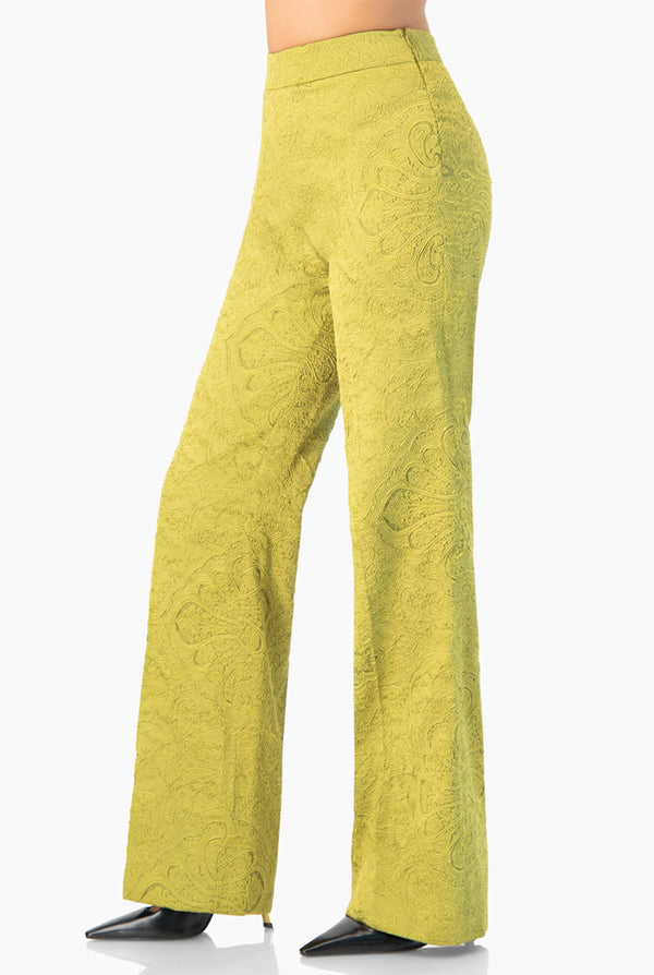 Pantalon amplio de dobladillo ancho