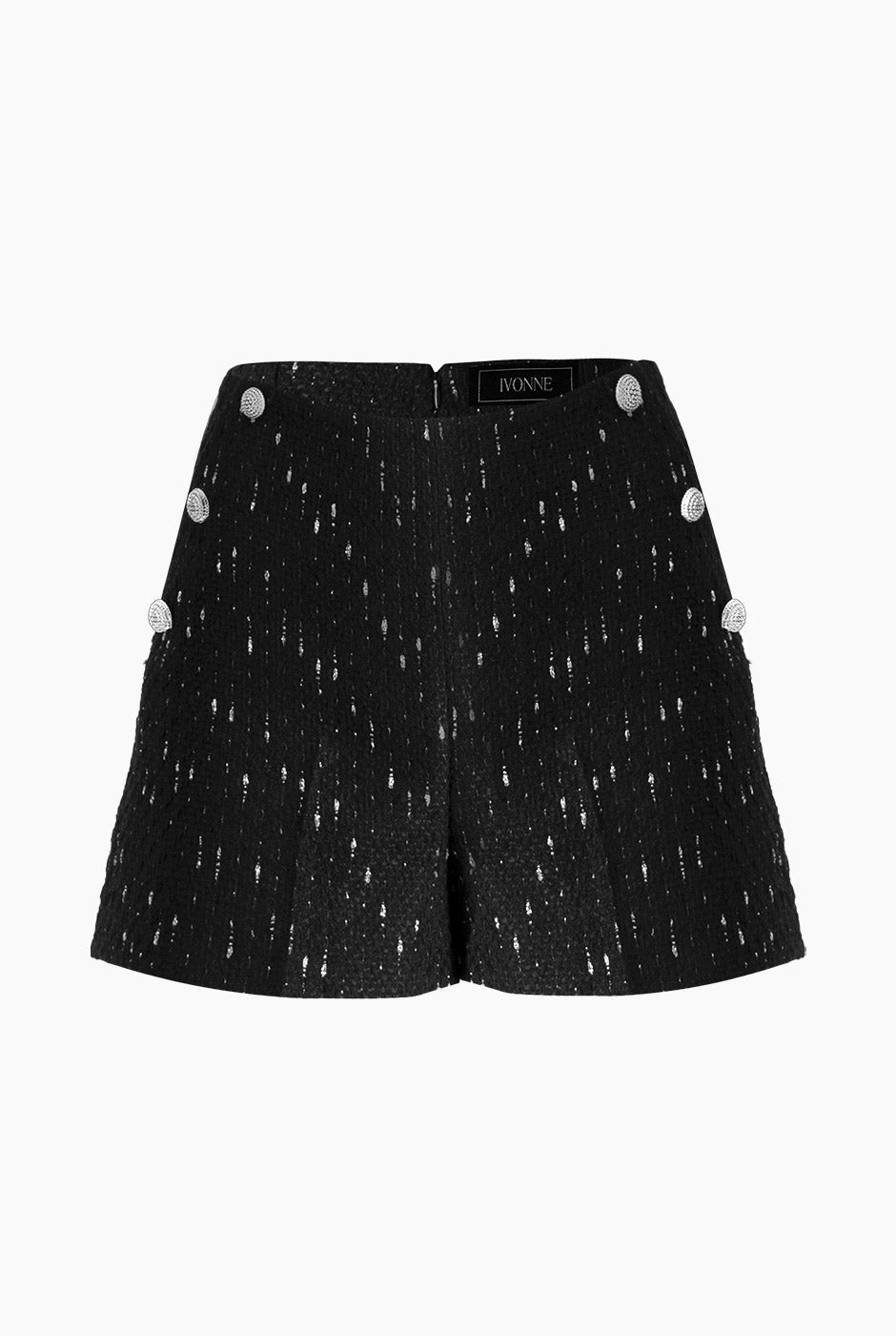 Short negro sastreado con botones decorativos