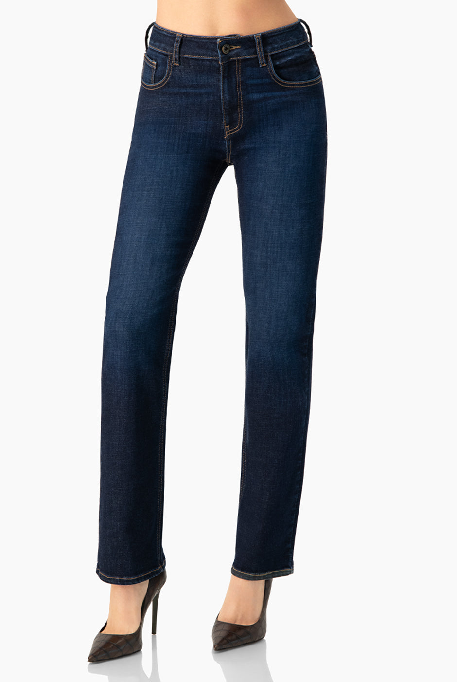 Jeans semi acampanados azul marino con bolsillos traseros de parche