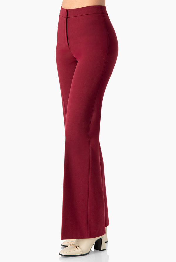 Pantalon recto color vino