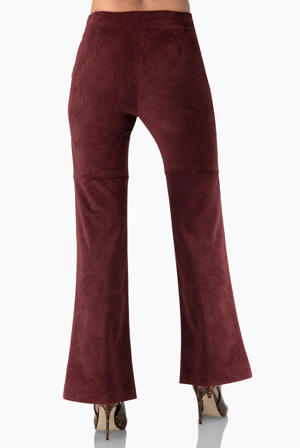Pantalon liso en tono vino