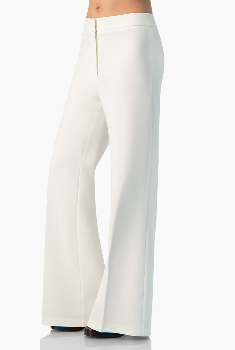 Pantalón recto blanco de pierna ancha sin bolsillos