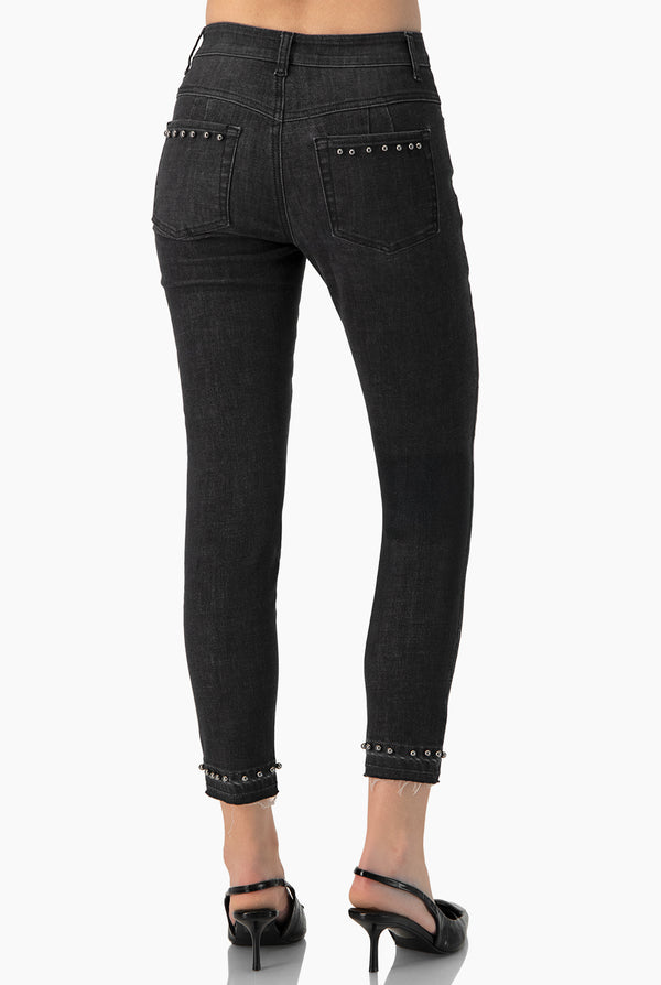 Jeans skinny negro con perlas