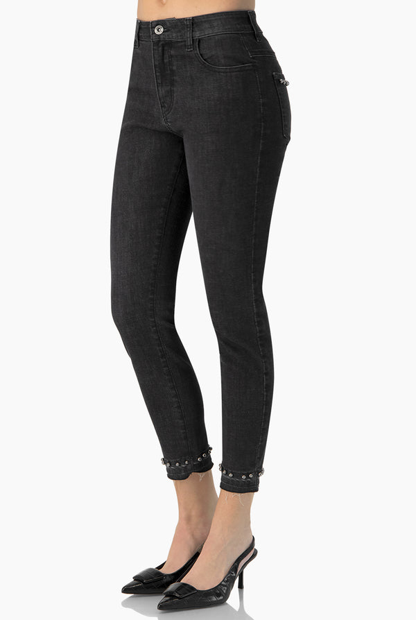 Jeans skinny negro con perlas
