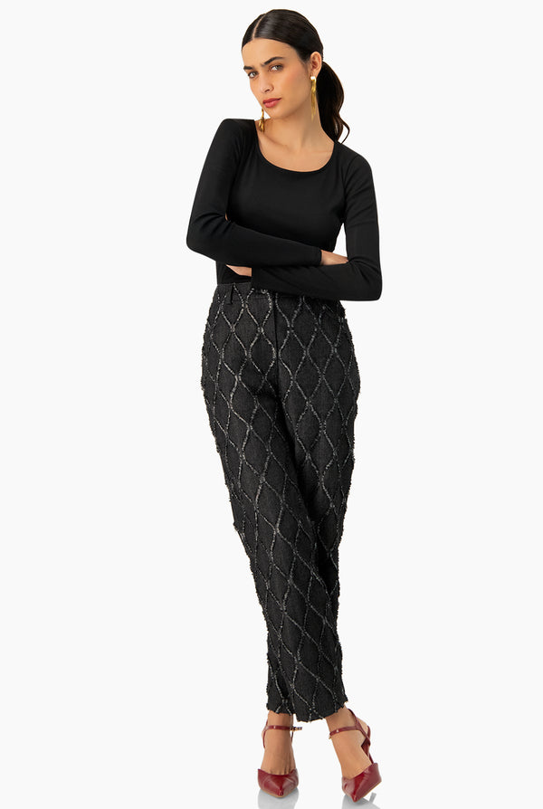 Pantalon recto con destruccion