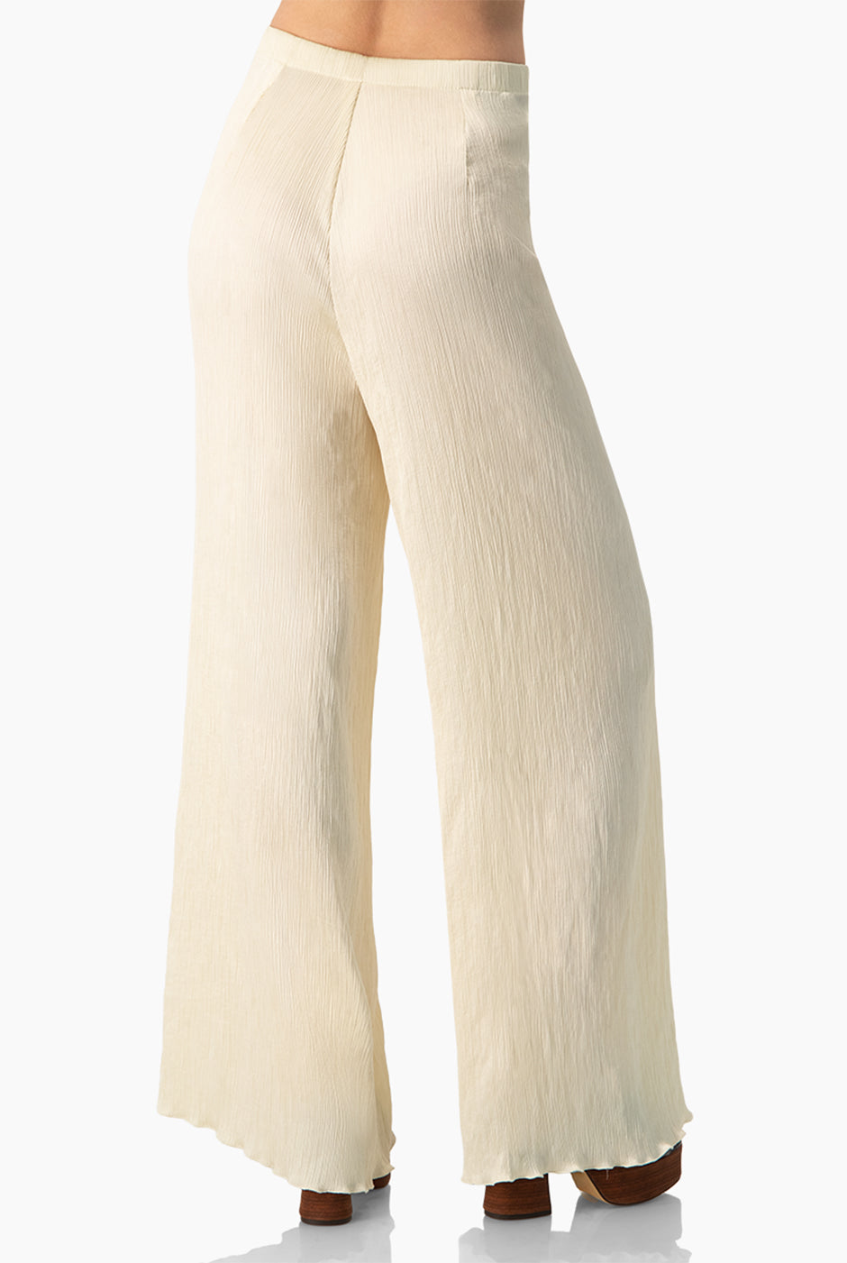 Pantalón amplio marfil plisado sin bolsillos