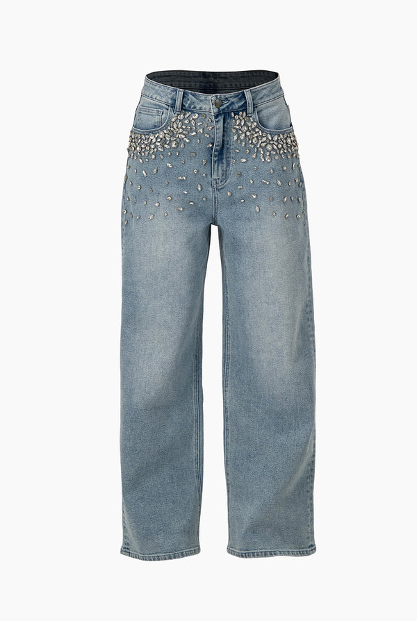 Jeans denim amplio con pedreria