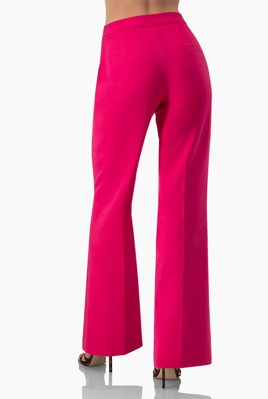 Pantalón fucsia semi campana con bolsillos laterales