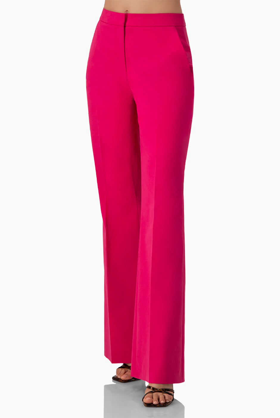 Pantalón fucsia semi campana con bolsillos laterales