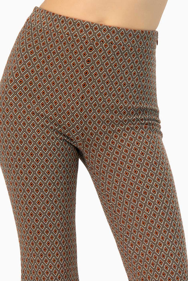 Pantalon acampanado estampado