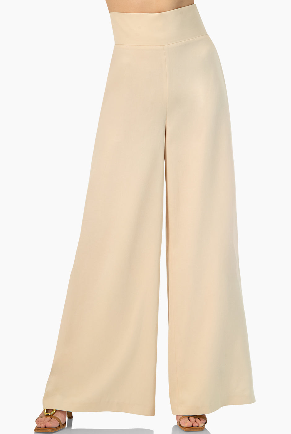 Pantalón amplio con pretina ancha en color arena