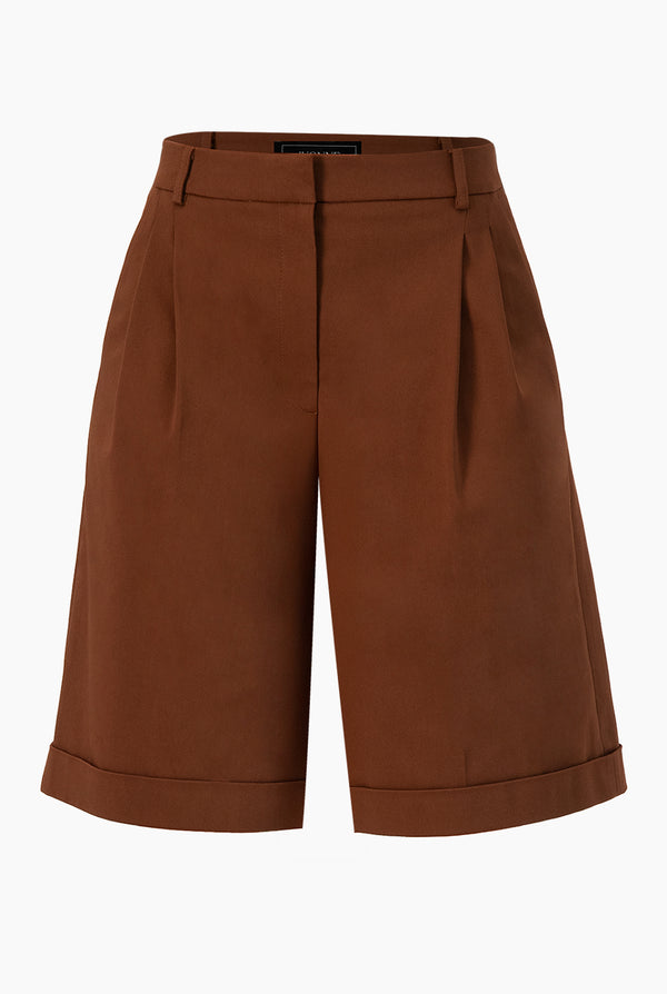 Bermuda lisa con bolsillos