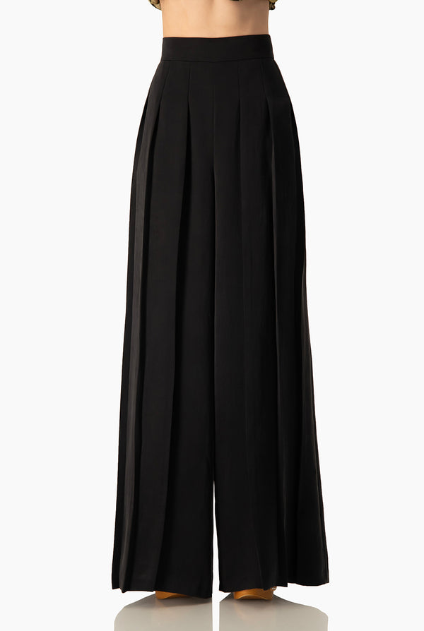 Pantalon pierna ancha con pinzas