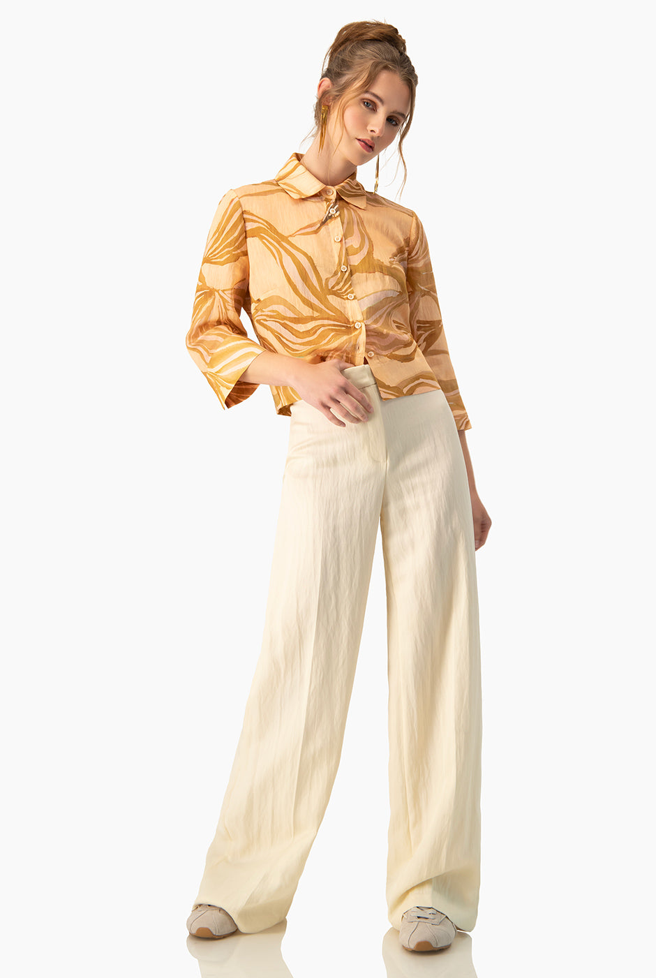 Pantalón recto marfil sin bolsillos, elegante