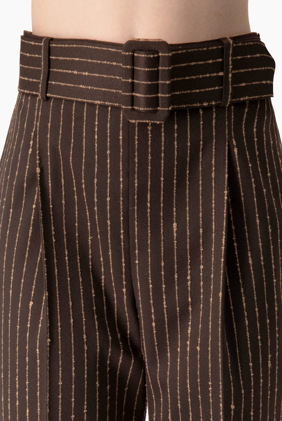 Pantalón recto de rayas café Ivonne con cinturón