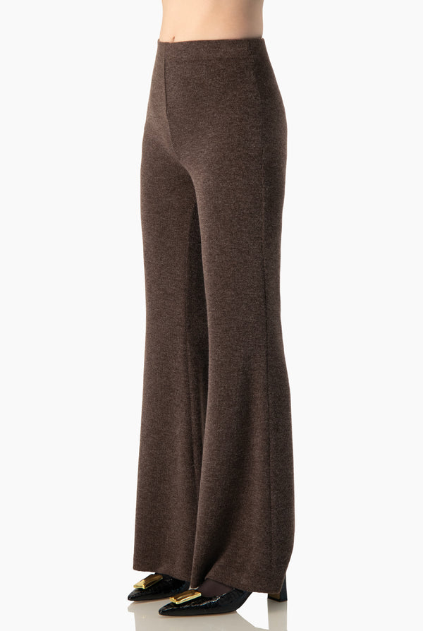 Pantalon Ivonne cafe semi campana