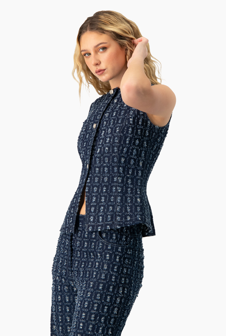 Chaleco denim azul marino sin mangas con botones frontales