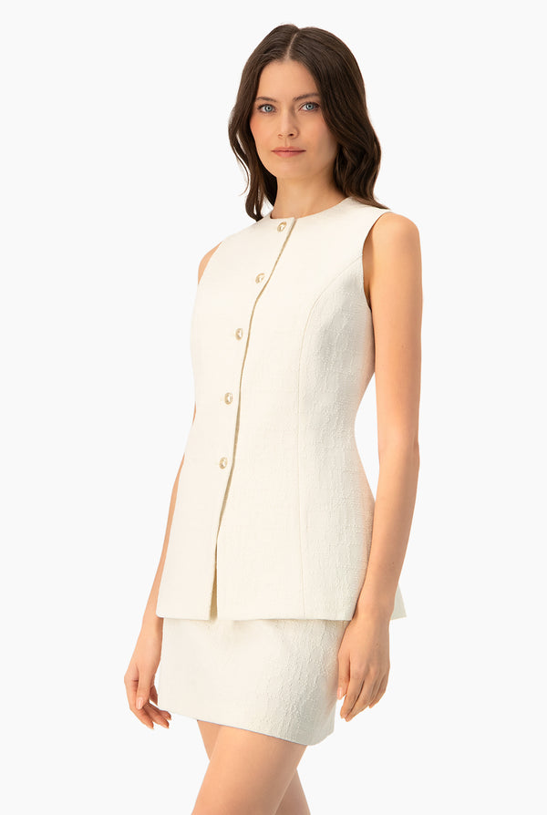 Chaleco en tono marfil