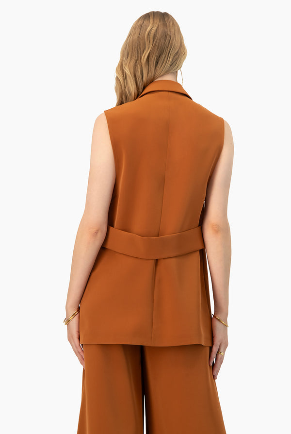 Chaleco sastreado de un boton