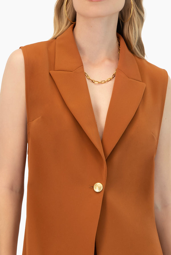 Chaleco sastreado de un boton