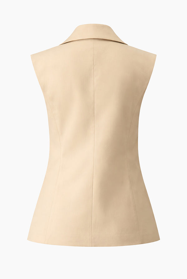 Chaleco liso tono beige