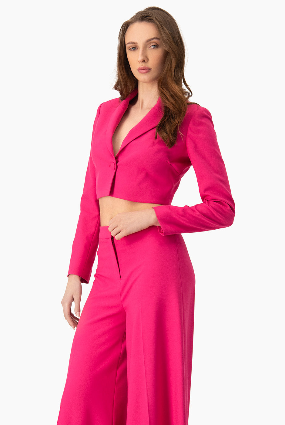 Saco torero rosa con botón frontal y solapa